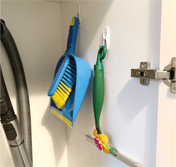 TAKKER WIRE HOOK